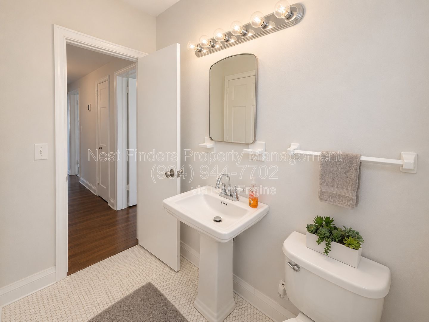Charming and beautifully updated 3-bedroom, 1-bath home located in the heart of Riverside! property image