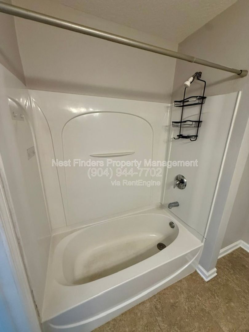 Beautiful 2-bedroom, 2.5-bathroom townhome for rent in the desirable Wolf Creek community! property image