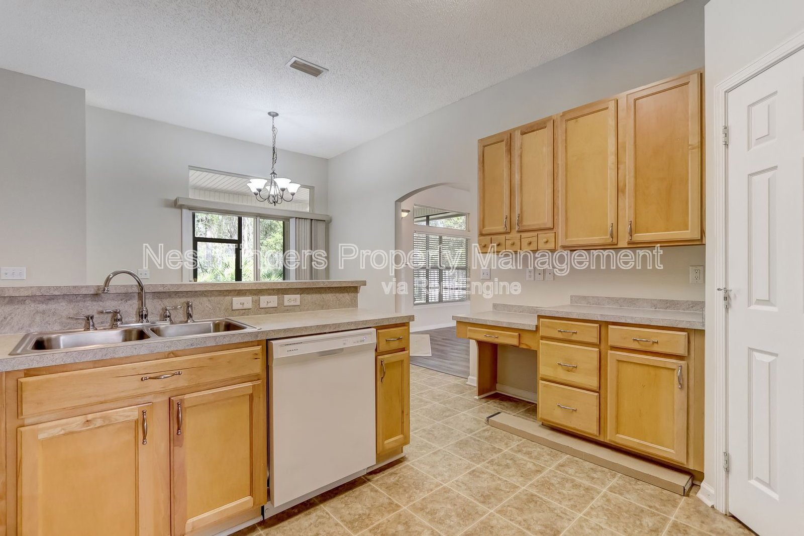 Julington Creek Plantation Beauty!    Great Neighborhood and Schools! property image