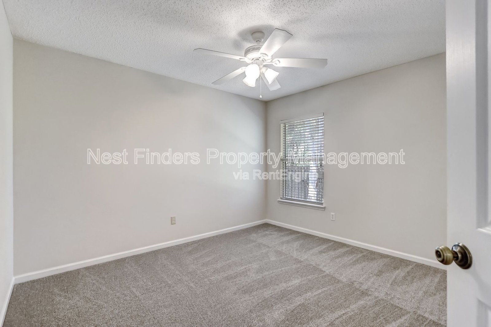 Julington Creek Plantation Beauty!    Great Neighborhood and Schools! property image