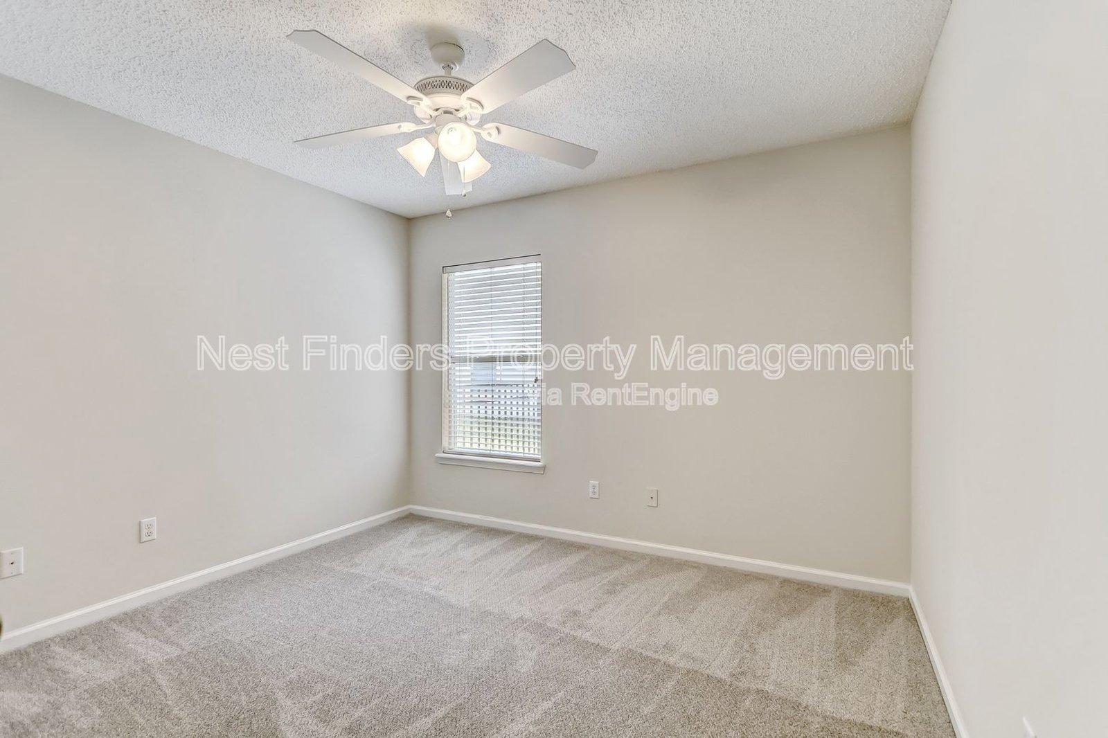 Julington Creek Plantation Beauty!    Great Neighborhood and Schools! property image