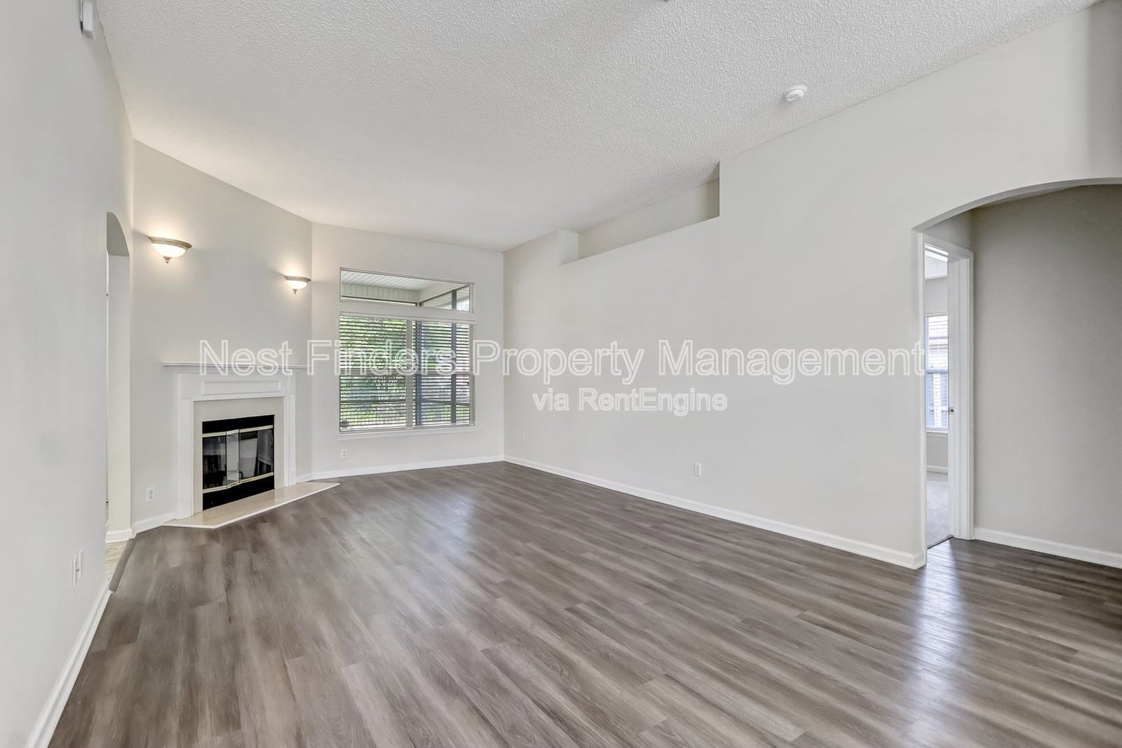 Julington Creek Plantation Beauty!    Great Neighborhood and Schools! property image