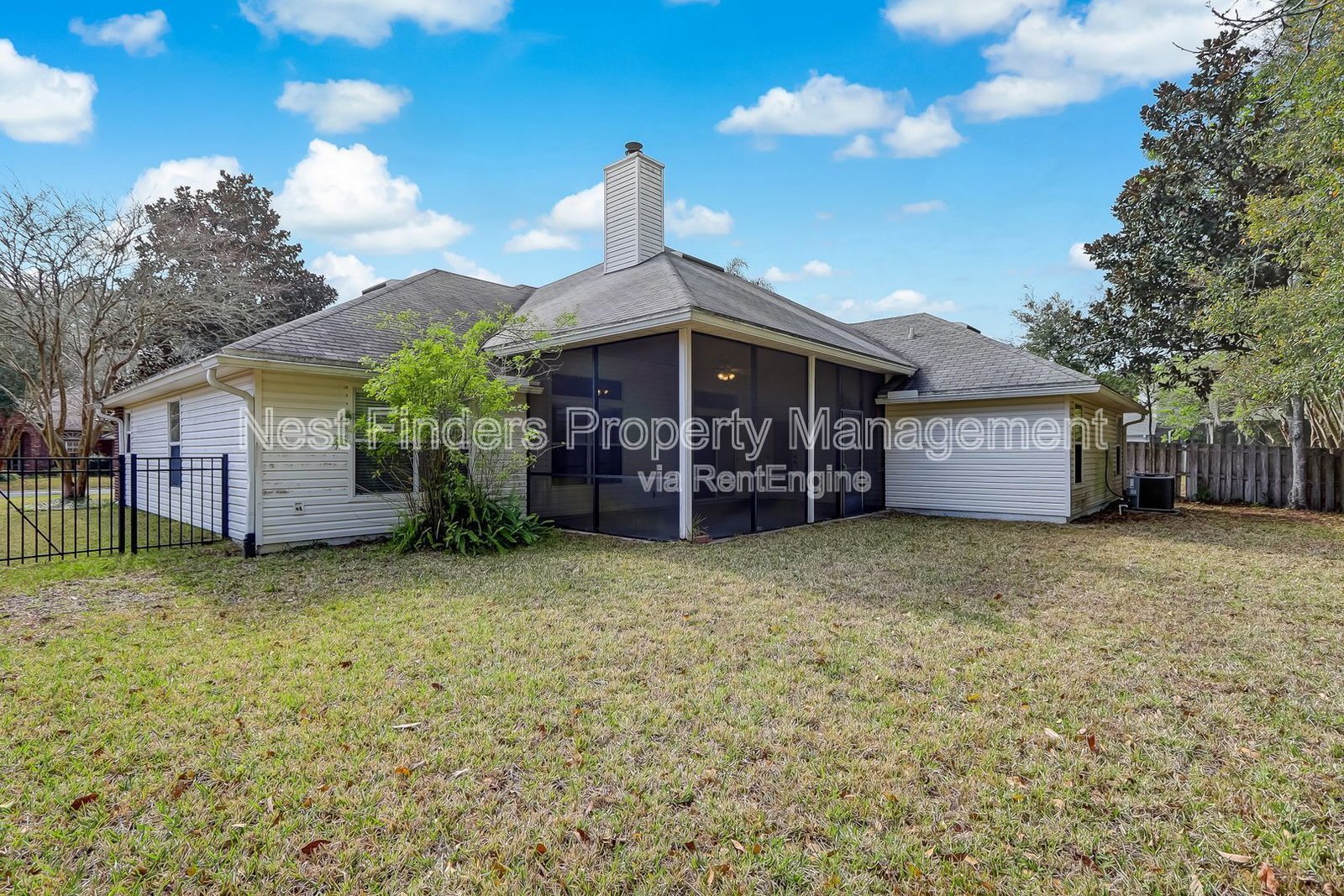 Julington Creek Plantation Beauty!    Great Neighborhood and Schools! property image