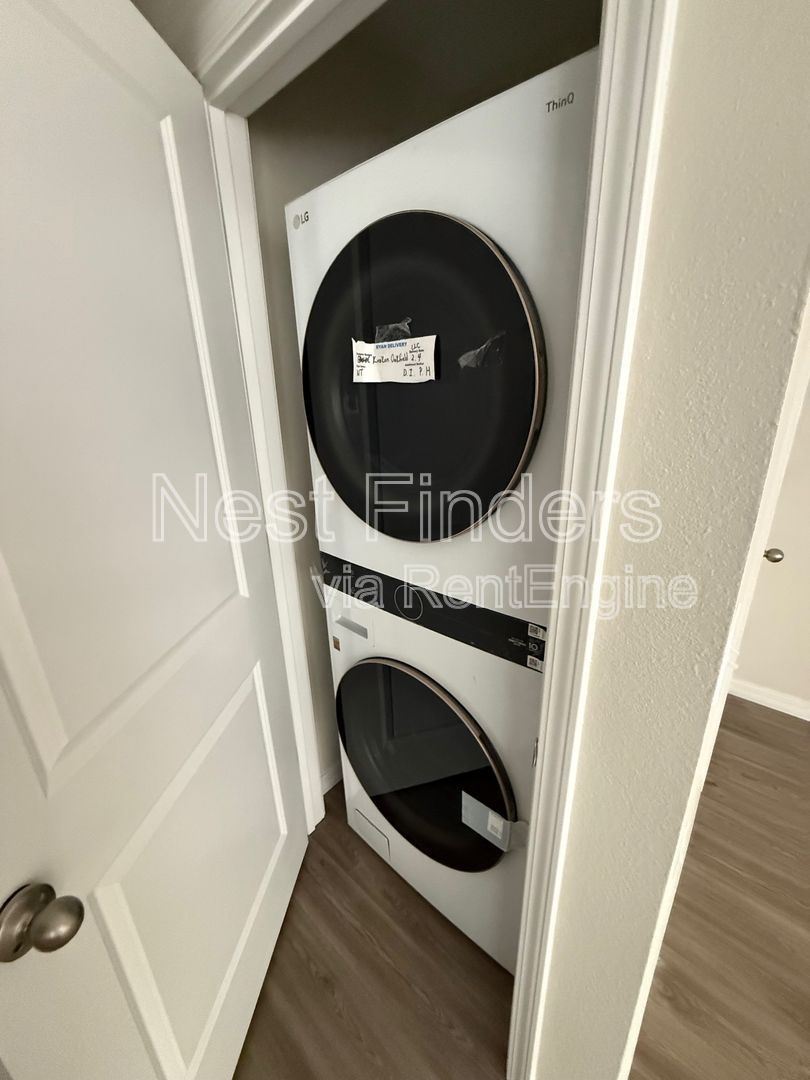 Brand New condo for rent in Mandarin! property image