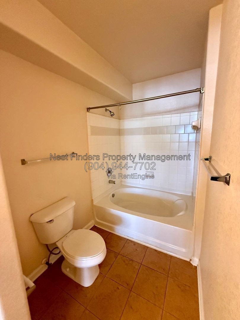 Nice 2 bedroom, 2 bathroom condo for rent in the Gardens of Bridgehampton property image