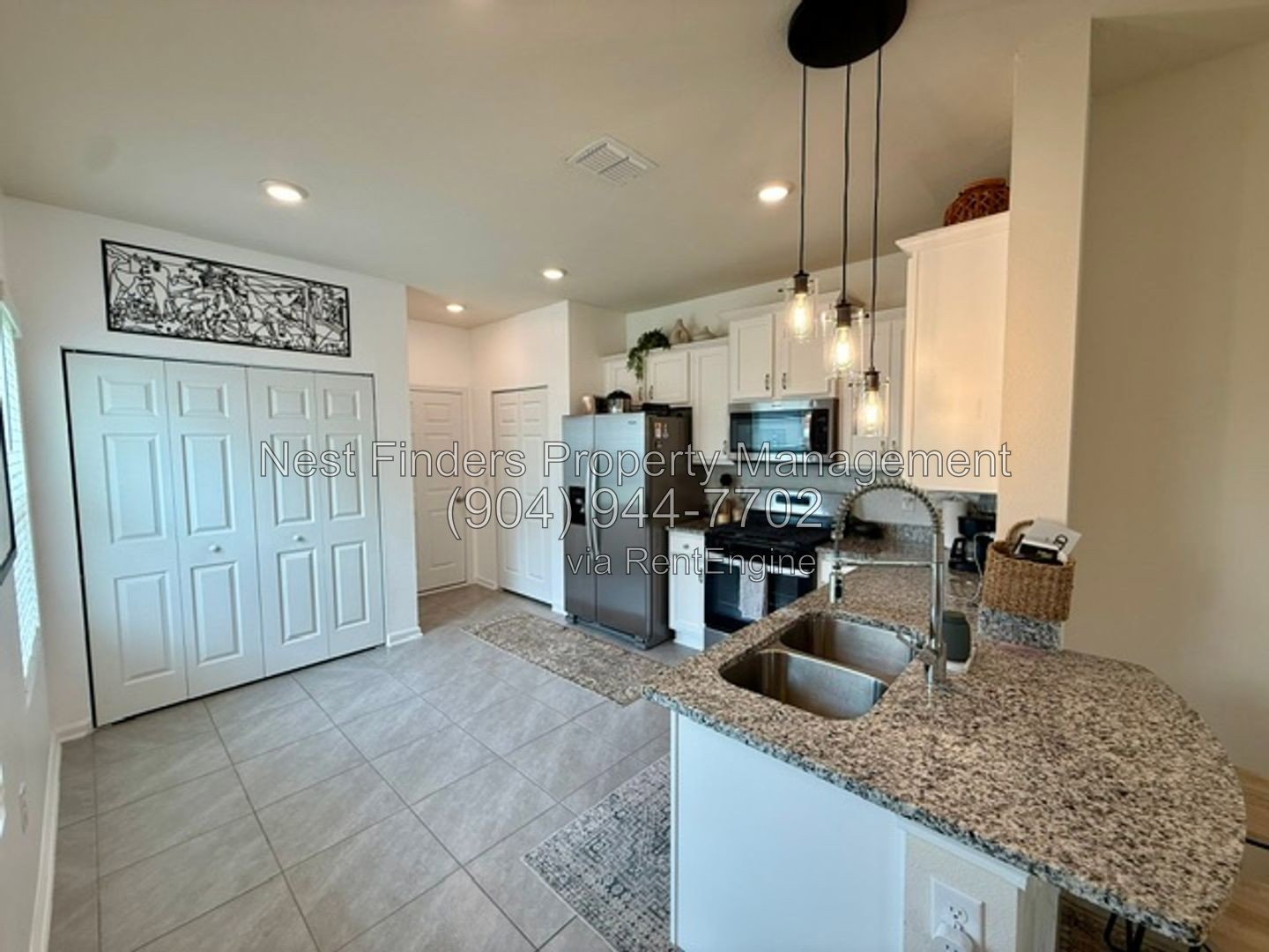 Beautiful 3-Bedroom Townhome for Rent in Waterford Lakes at Silverleaf! property image