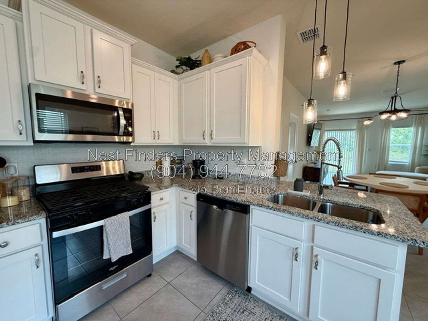 Beautiful 3-Bedroom Townhome for Rent in Waterford Lakes at Silverleaf! property image