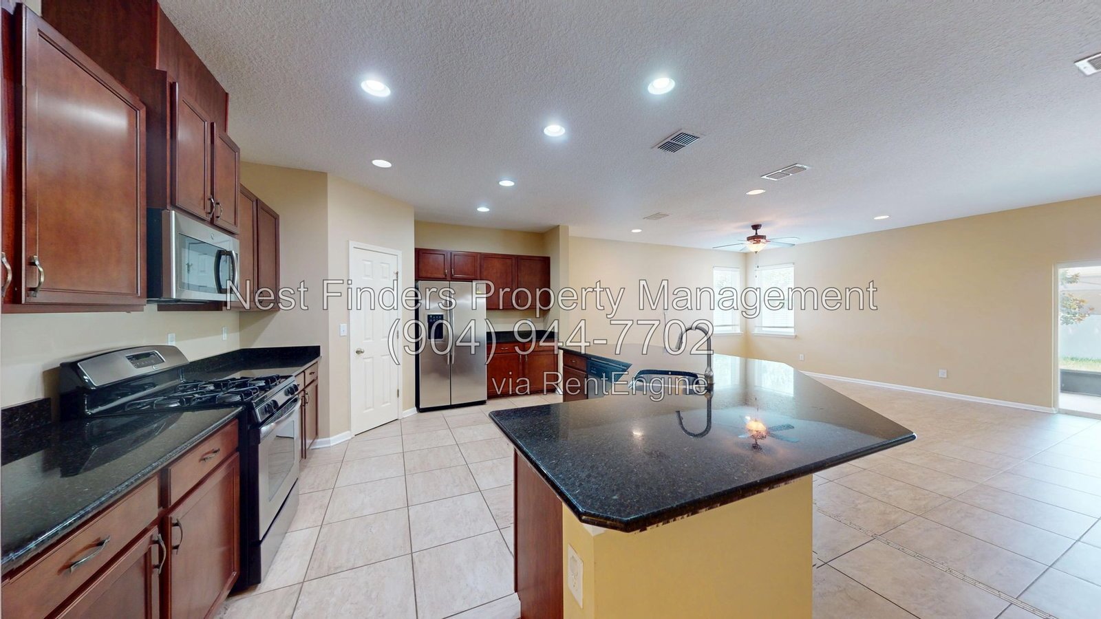Beautiful 4 bedroom, 2.5 bathroom home in Greenleaf Village at Nocatee! property image