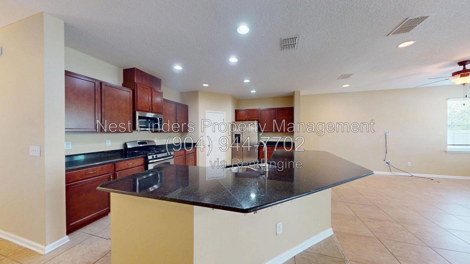 Beautiful 4 bedroom, 2.5 bathroom home in Greenleaf Village at Nocatee! property image