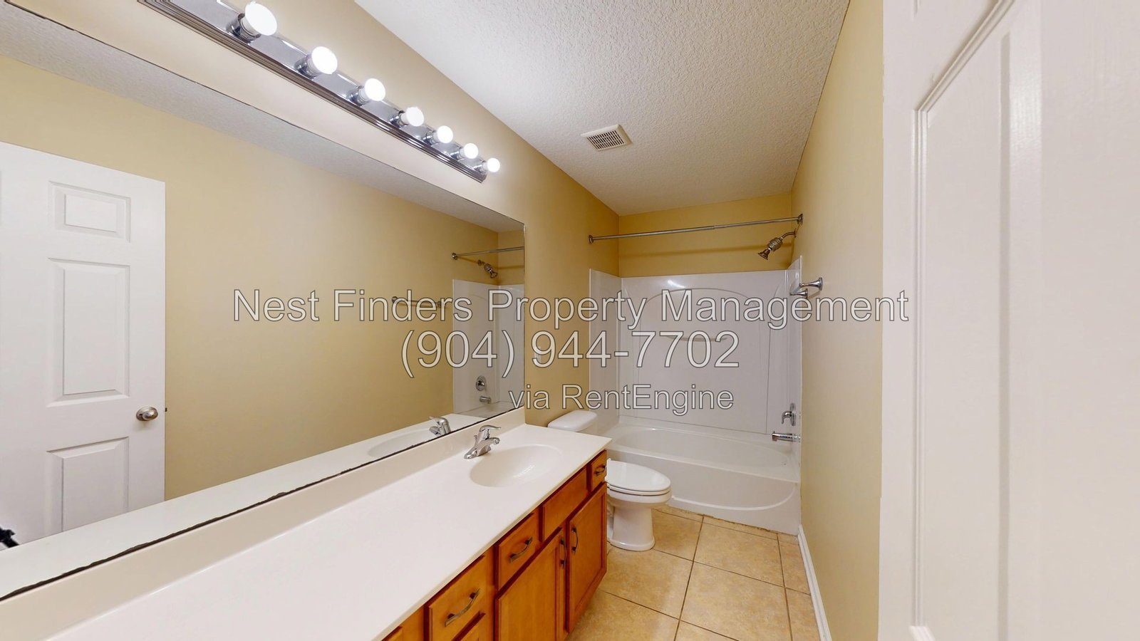 Beautiful 4 bedroom, 2.5 bathroom home in Greenleaf Village at Nocatee! property image