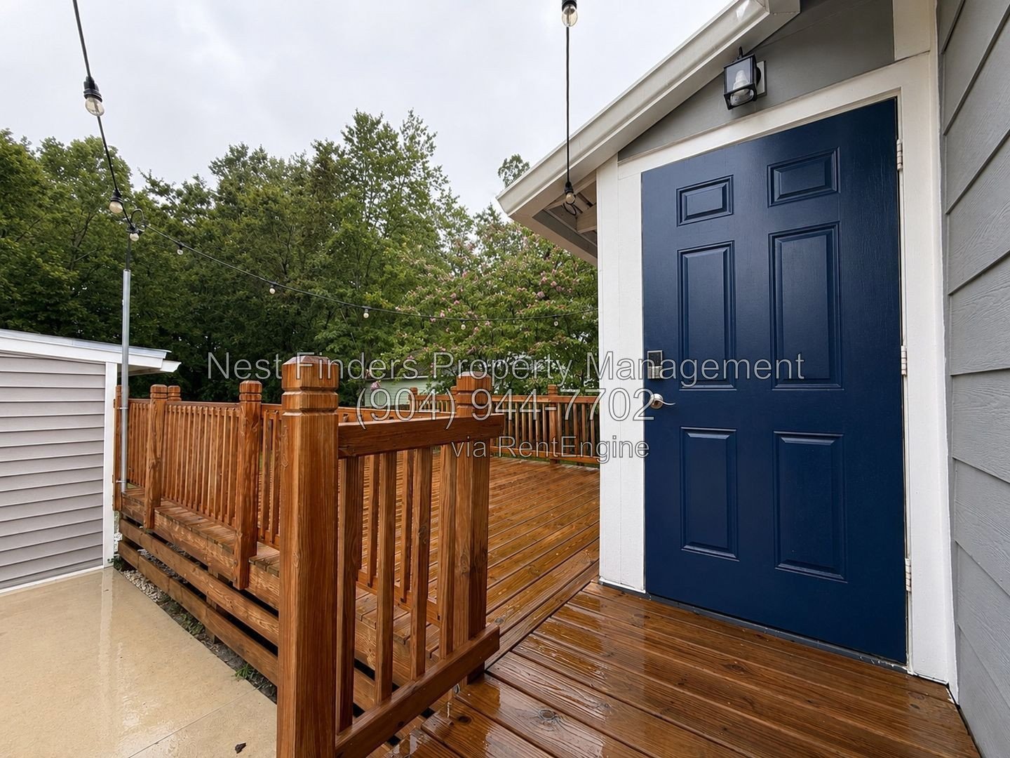 Completely renovated 2-bedroom, 1-bathroom home with a dedicated office space and a large, fully fenced yard! property image