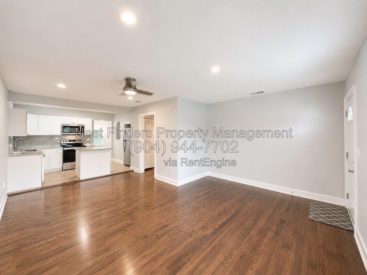 Completely renovated 2-bedroom, 1-bathroom home with a dedicated office space and a large, fully fenced yard! property image