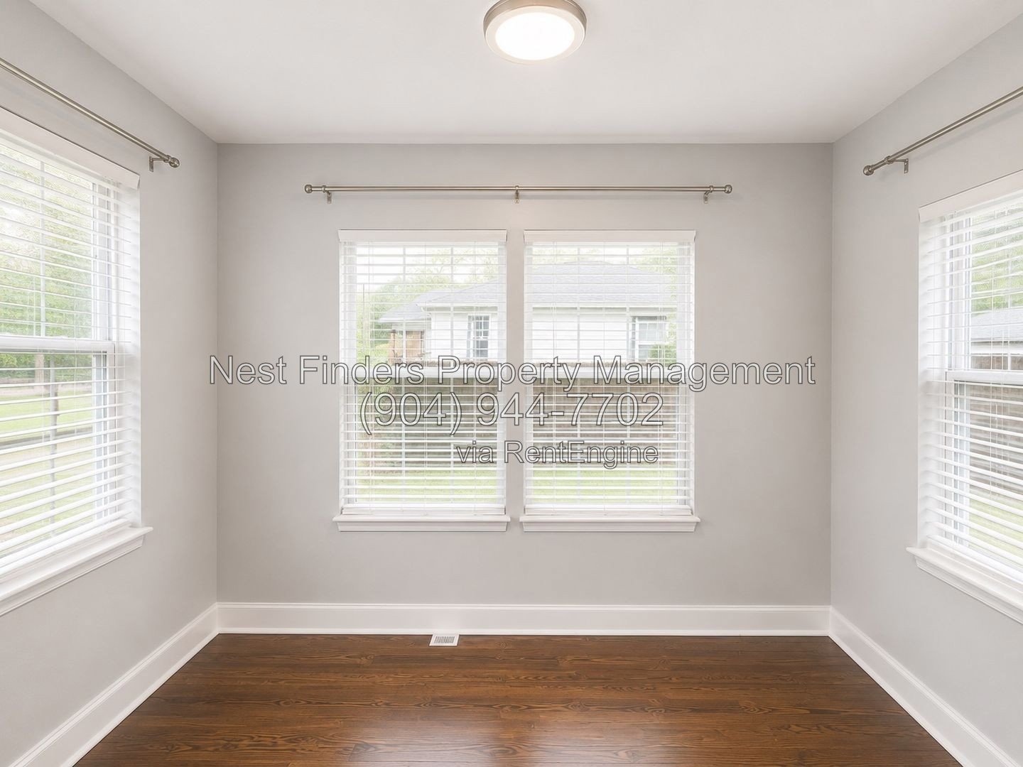 Completely renovated 2-bedroom, 1-bathroom home with a dedicated office space and a large, fully fenced yard! property image