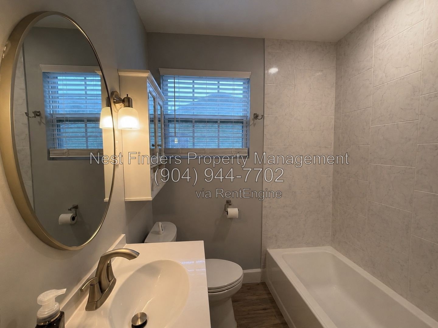 Completely renovated 2-bedroom, 1-bathroom home with a dedicated office space and a large, fully fenced yard! property image