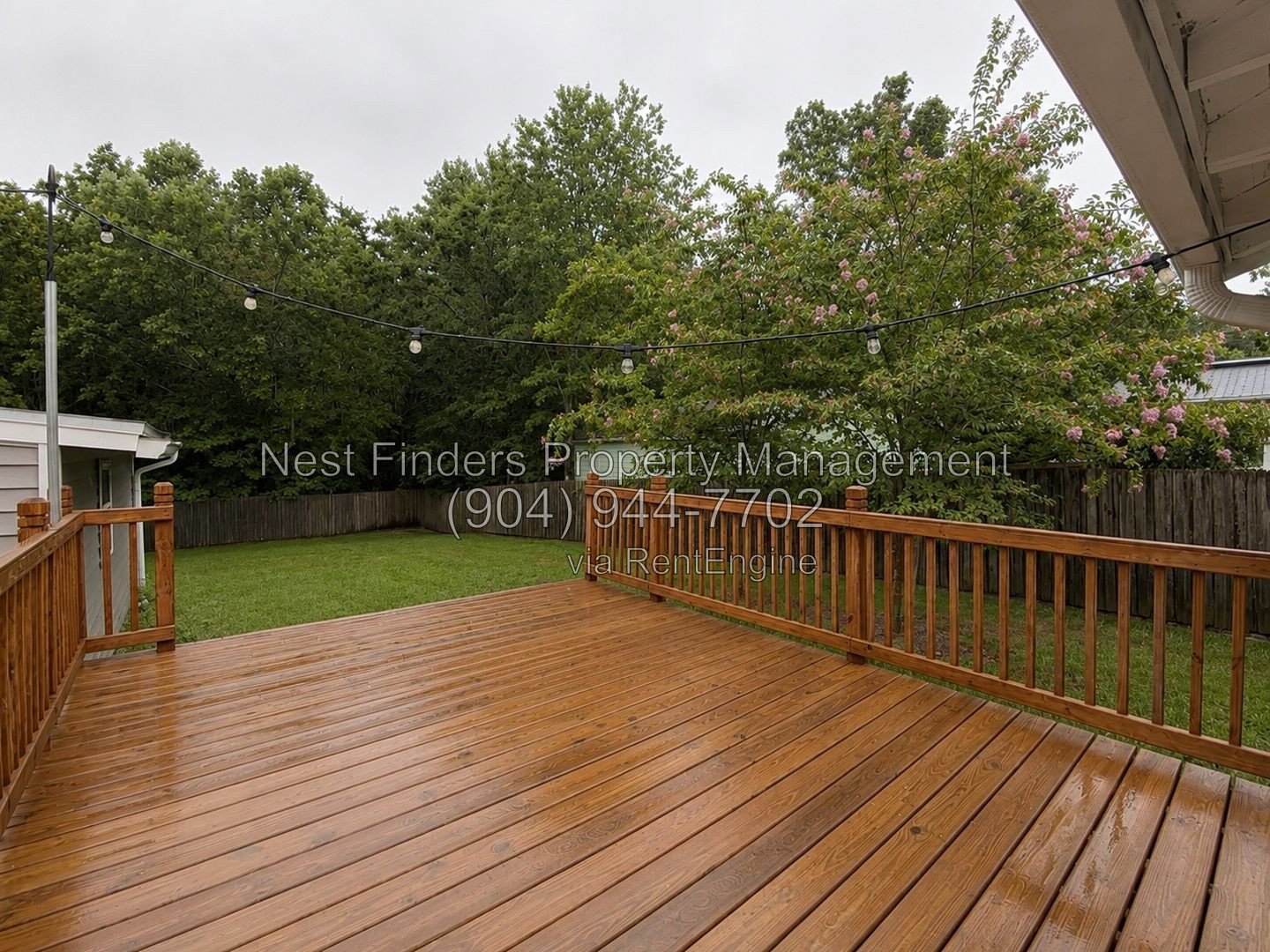 Completely renovated 2-bedroom, 1-bathroom home with a dedicated office space and a large, fully fenced yard! property image