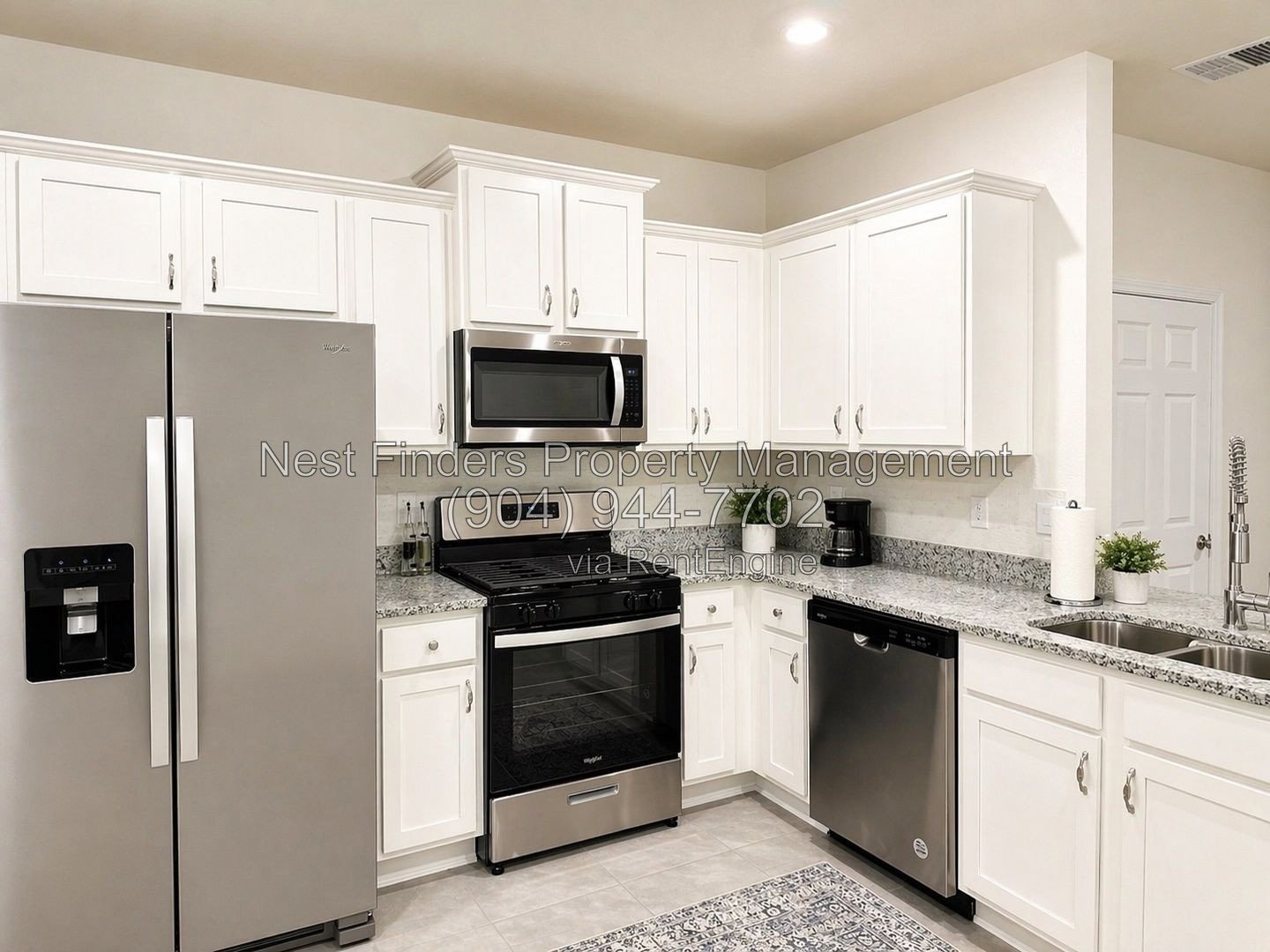 Beautiful 3-Bedroom Townhome for Rent in Waterford Lakes at Silverleaf! property image