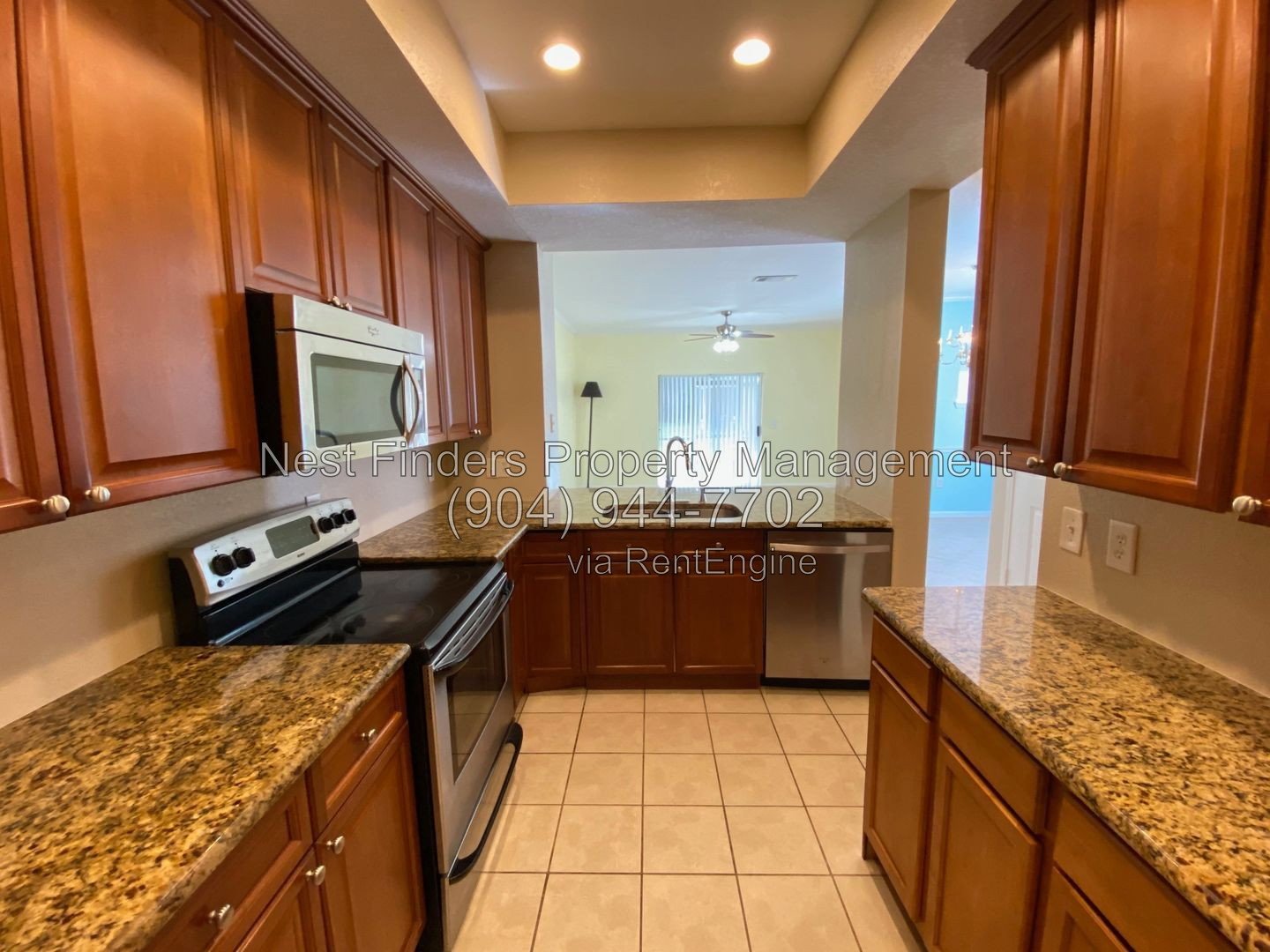 Beautiful corner unit  townhouse in Landings of Belle Rive! property image