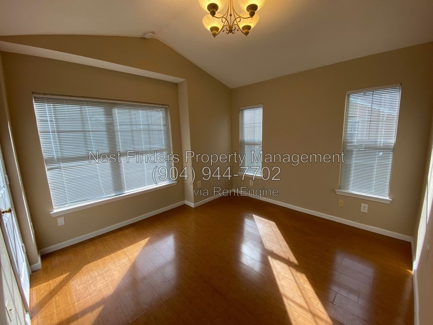 Beautiful corner unit  townhouse in Landings of Belle Rive! property image