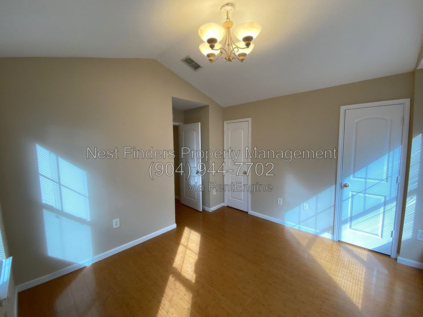 Beautiful corner unit  townhouse in Landings of Belle Rive! property image
