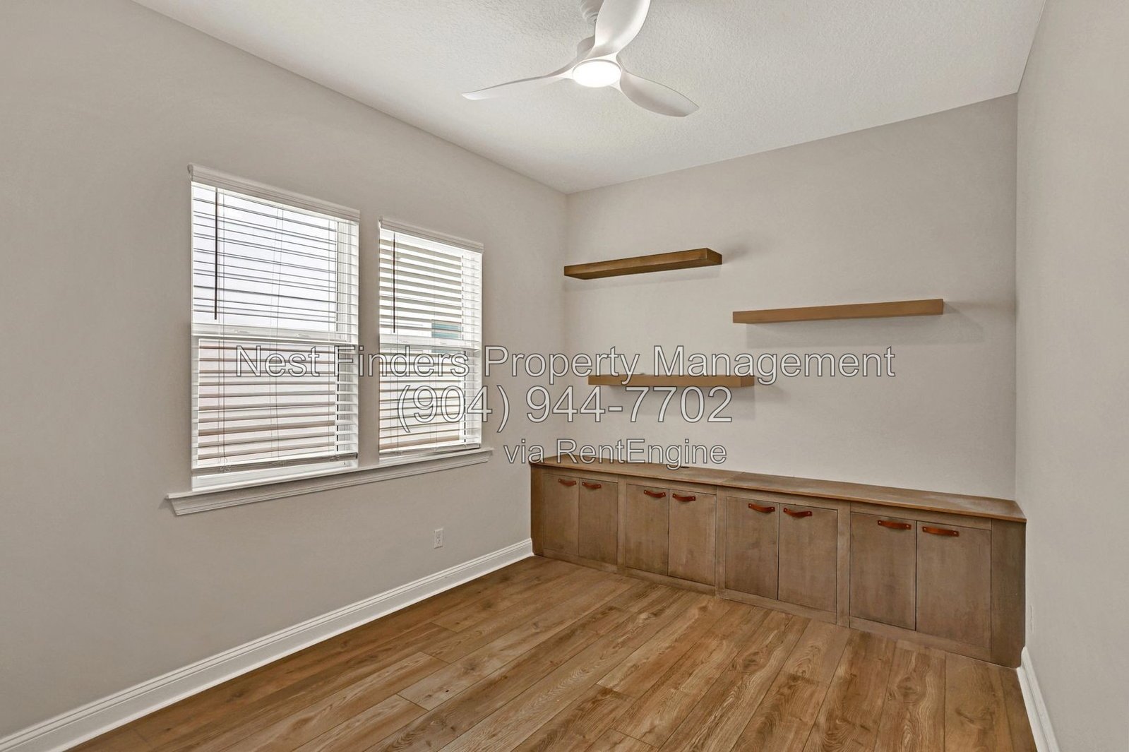 Welcome home to this stunning 4-bedroom, 3-bathroom home located in the desirable Seabrook Village community. property image