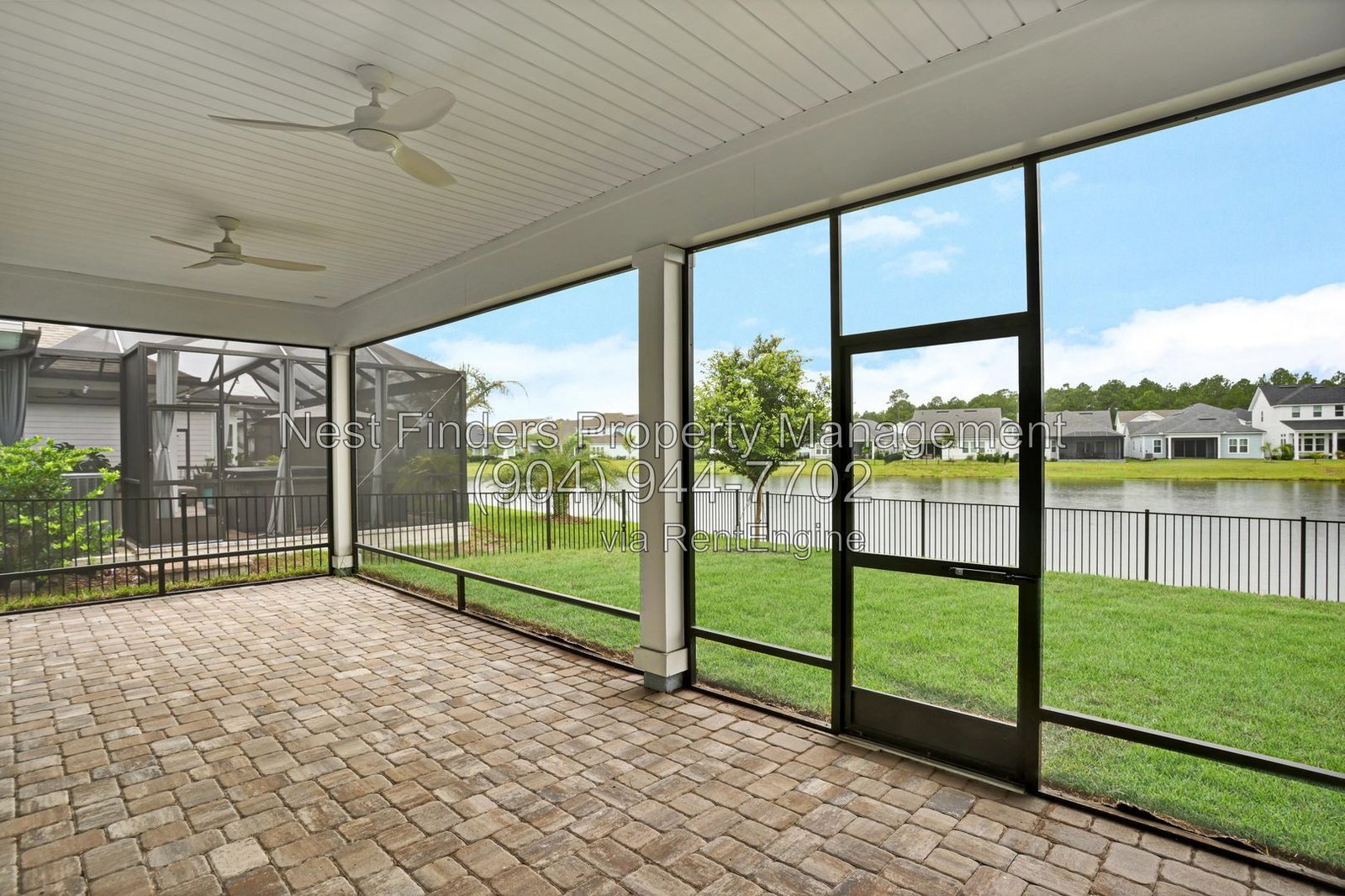 Welcome home to this stunning 4-bedroom, 3-bathroom home located in the desirable Seabrook Village community. property image