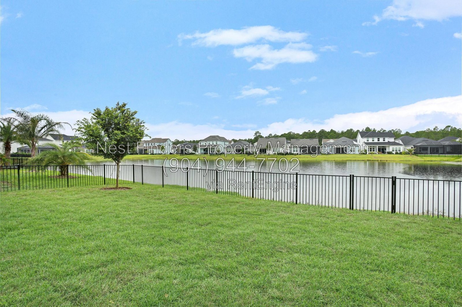 Welcome home to this stunning 4-bedroom, 3-bathroom home located in the desirable Seabrook Village community. property image