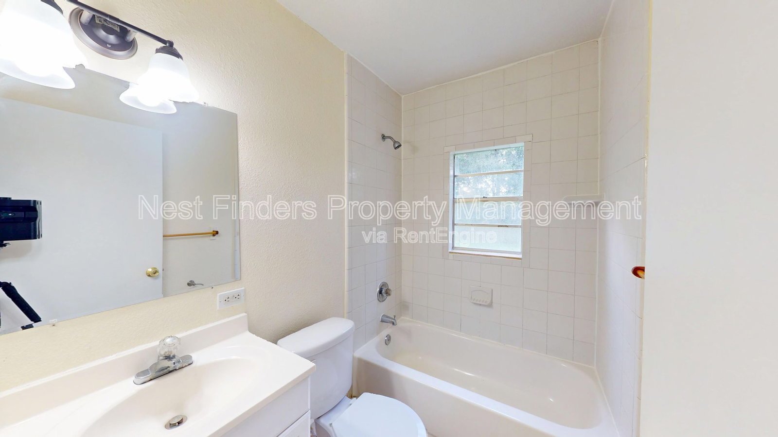 Charming 3-Bedroom Home Near NAS & Downtown Jacksonville! property image