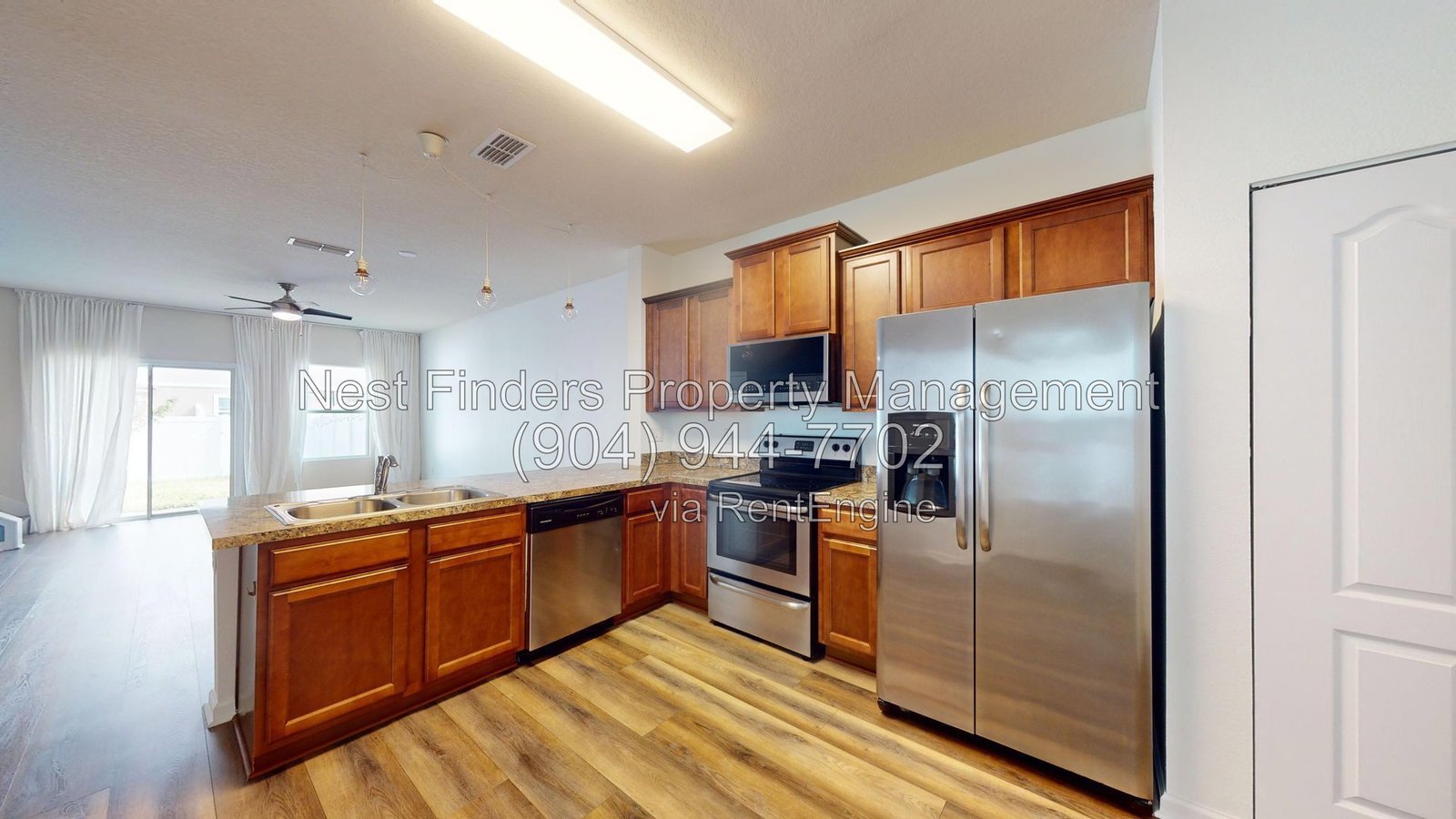 Welcome to this charming 2 bedroom, 2.5 bathroom townhome for rent in the desirable Cypress Bay community of St Augustine. property image