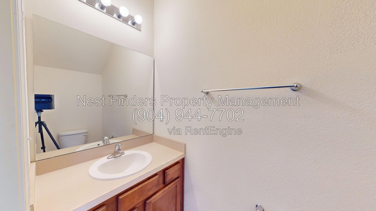 Welcome to this charming 2 bedroom, 2.5 bathroom townhome for rent in the desirable Cypress Bay community of St Augustine. property image