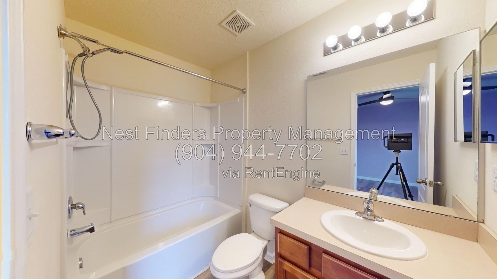 Welcome to this charming 2 bedroom, 2.5 bathroom townhome for rent in the desirable Cypress Bay community of St Augustine. property image