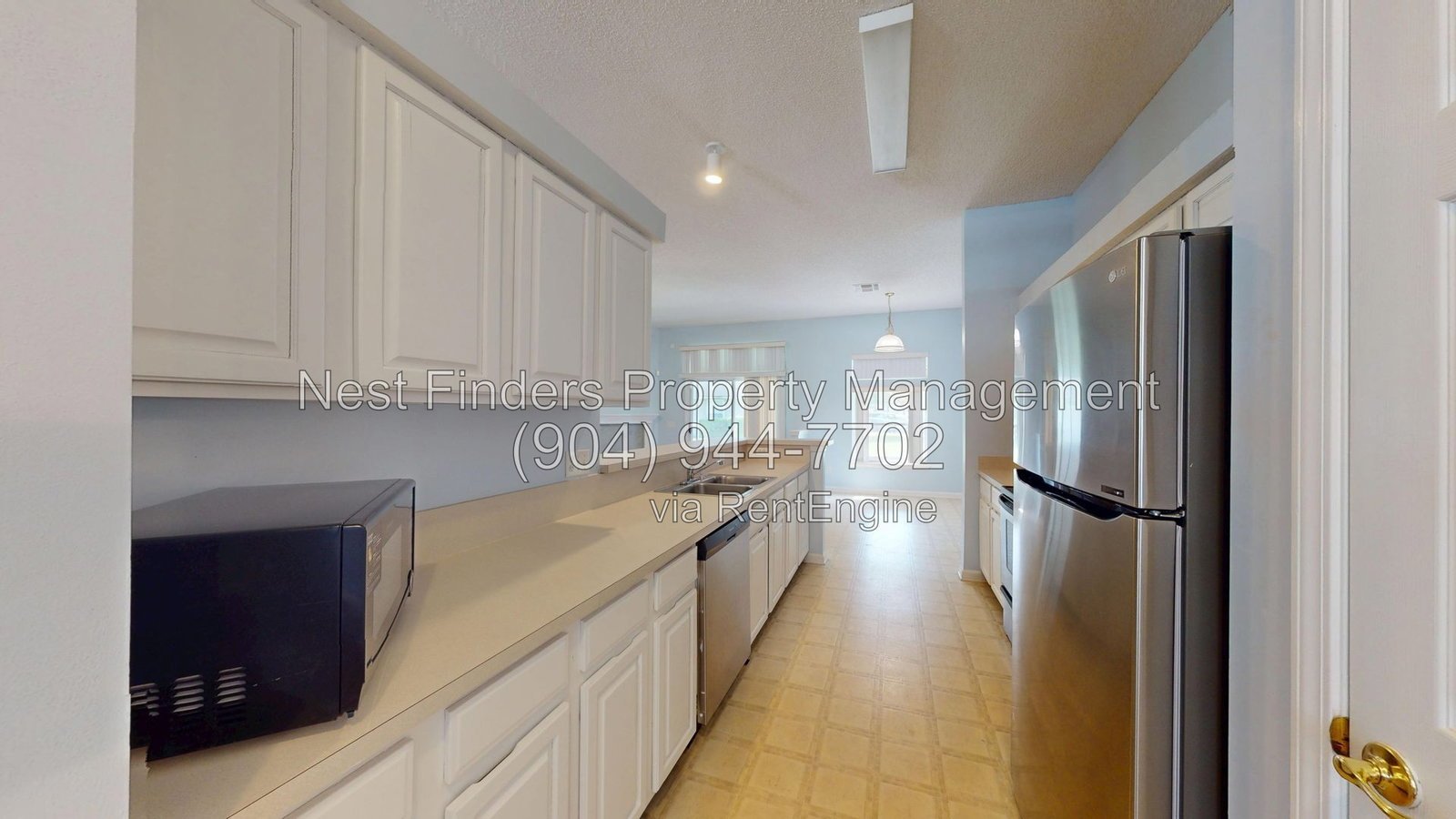 Well-maintained, freshly painted, one-owner home in the highly sought-after Julington Creek Plantation property image