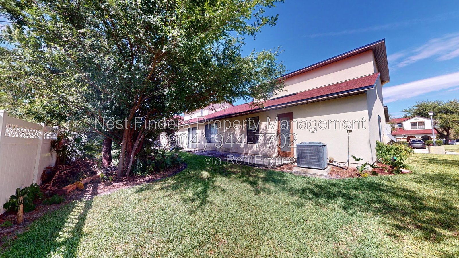 Welcome to this charming townhome in Riverside at Julington Creek! property image