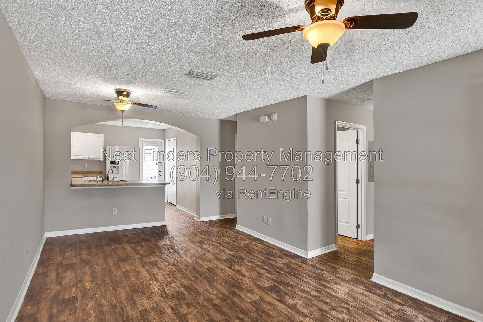Beautiful townhome with laminate wood throughout! property image