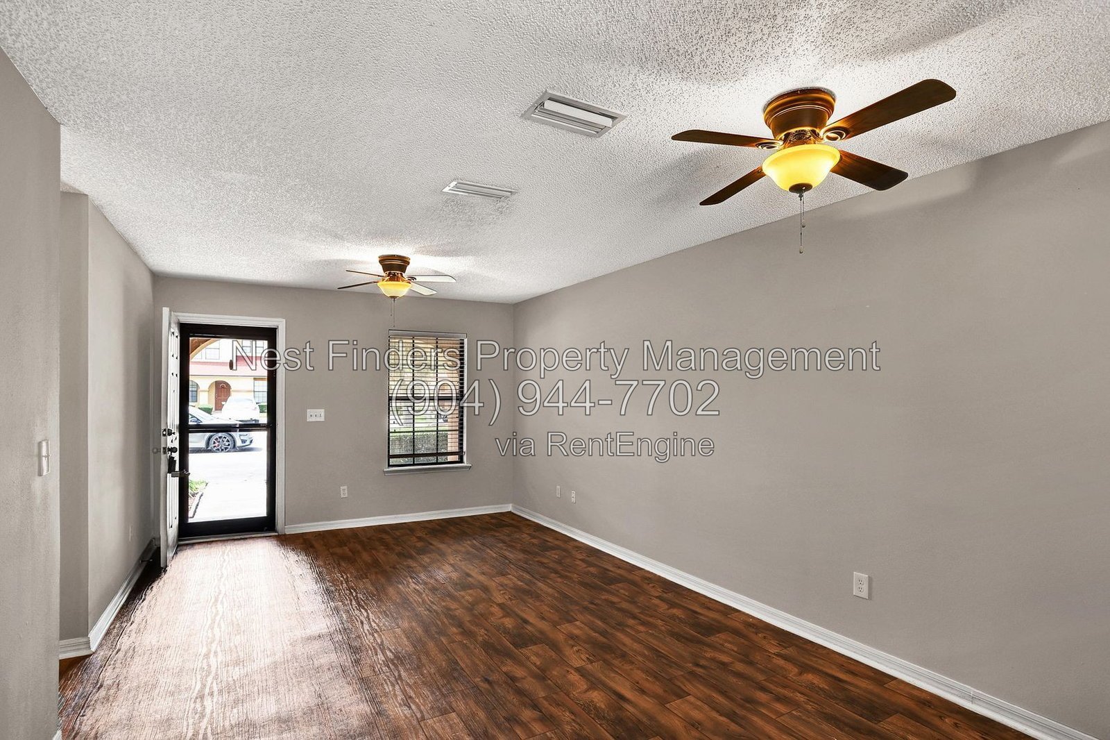Beautiful townhome with laminate wood throughout! property image