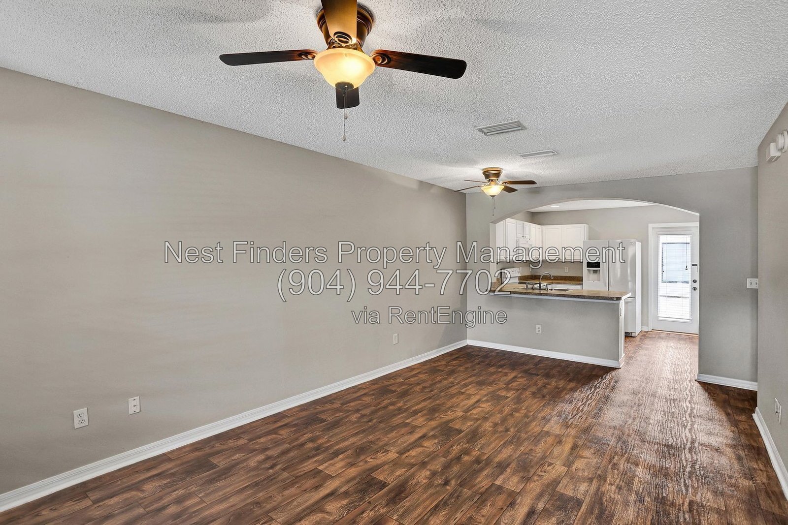 Beautiful townhome with laminate wood throughout! property image