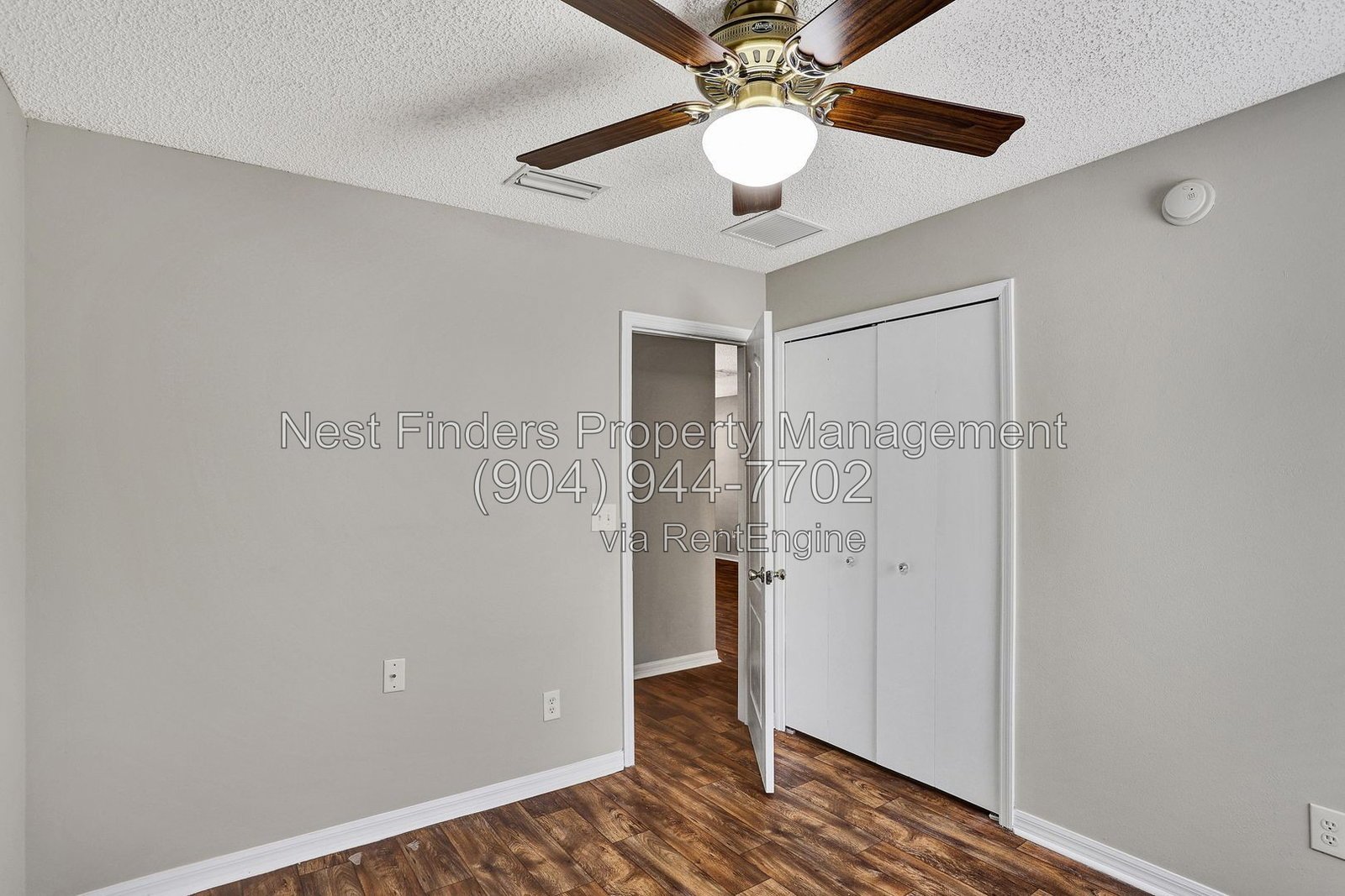 Beautiful townhome with laminate wood throughout! property image