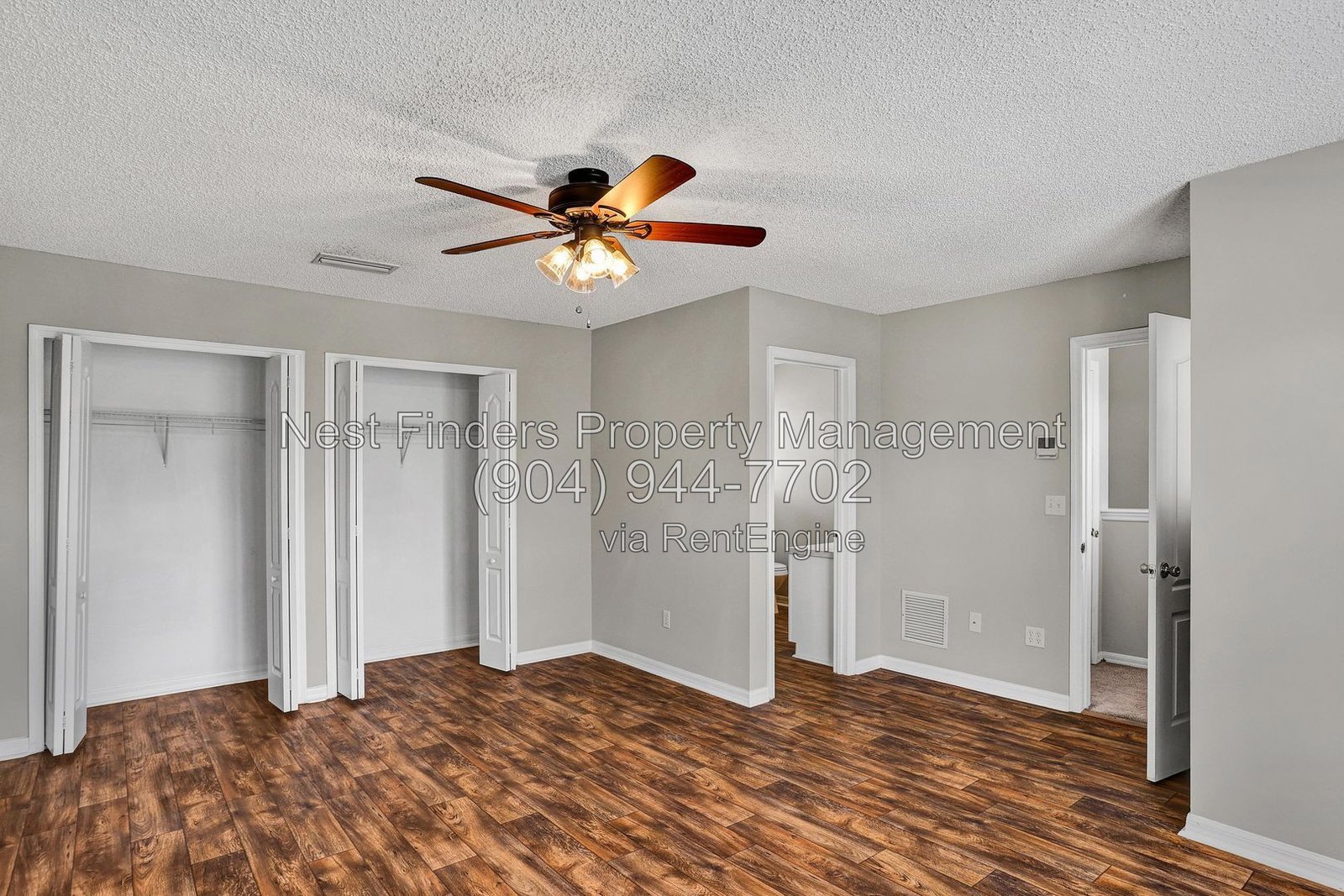 Beautiful townhome with laminate wood throughout! property image