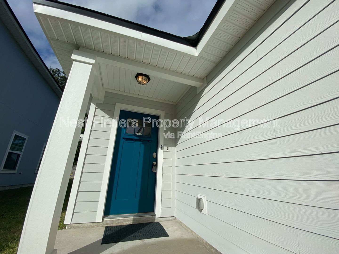 Beautiful  like new 3 bed, 2  bathroom home! property image