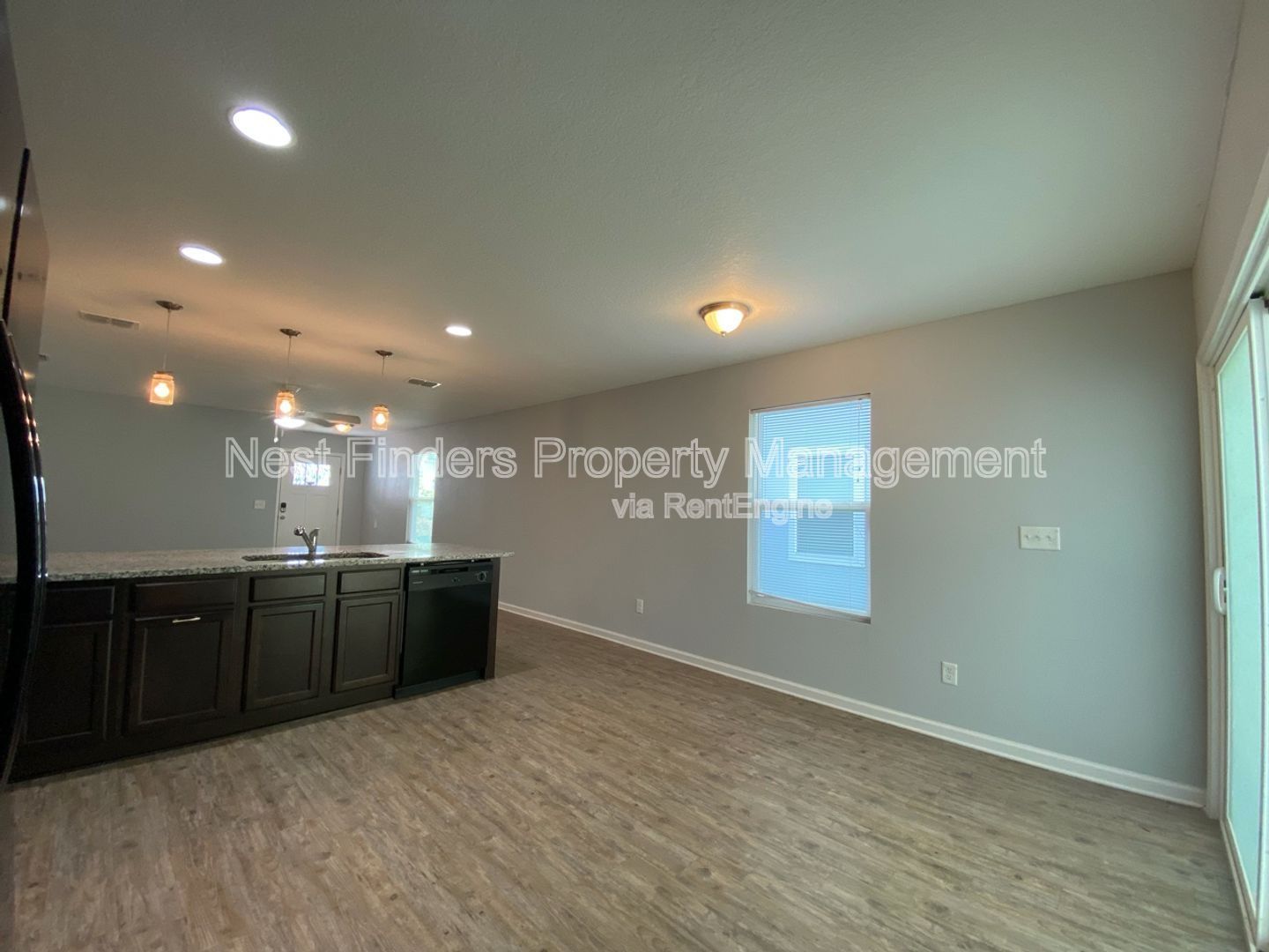 Beautiful  like new 3 bed, 2  bathroom home! property image