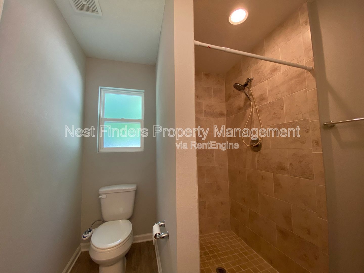 Beautiful  like new 3 bed, 2  bathroom home! property image
