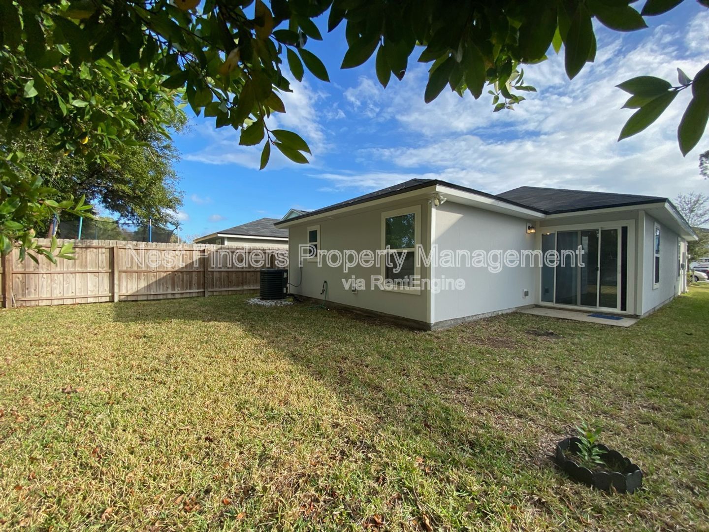 Beautiful  like new 3 bed, 2  bathroom home! property image