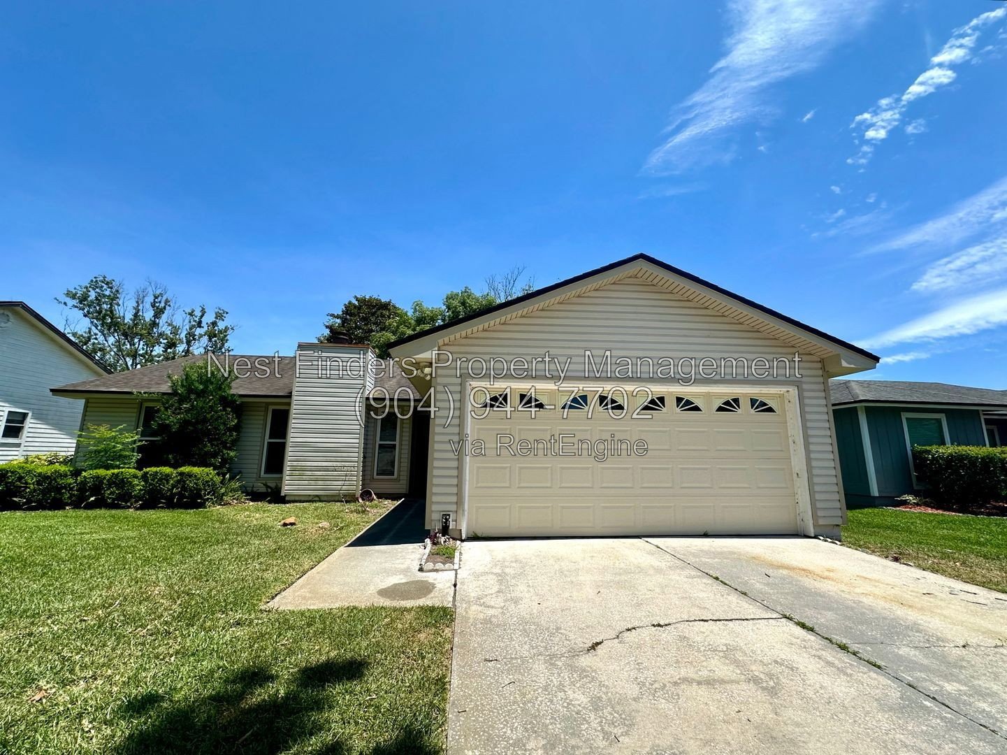Charming, 3 bedroom / 2 bathroom home located on Spring fed lake with a dock! property image