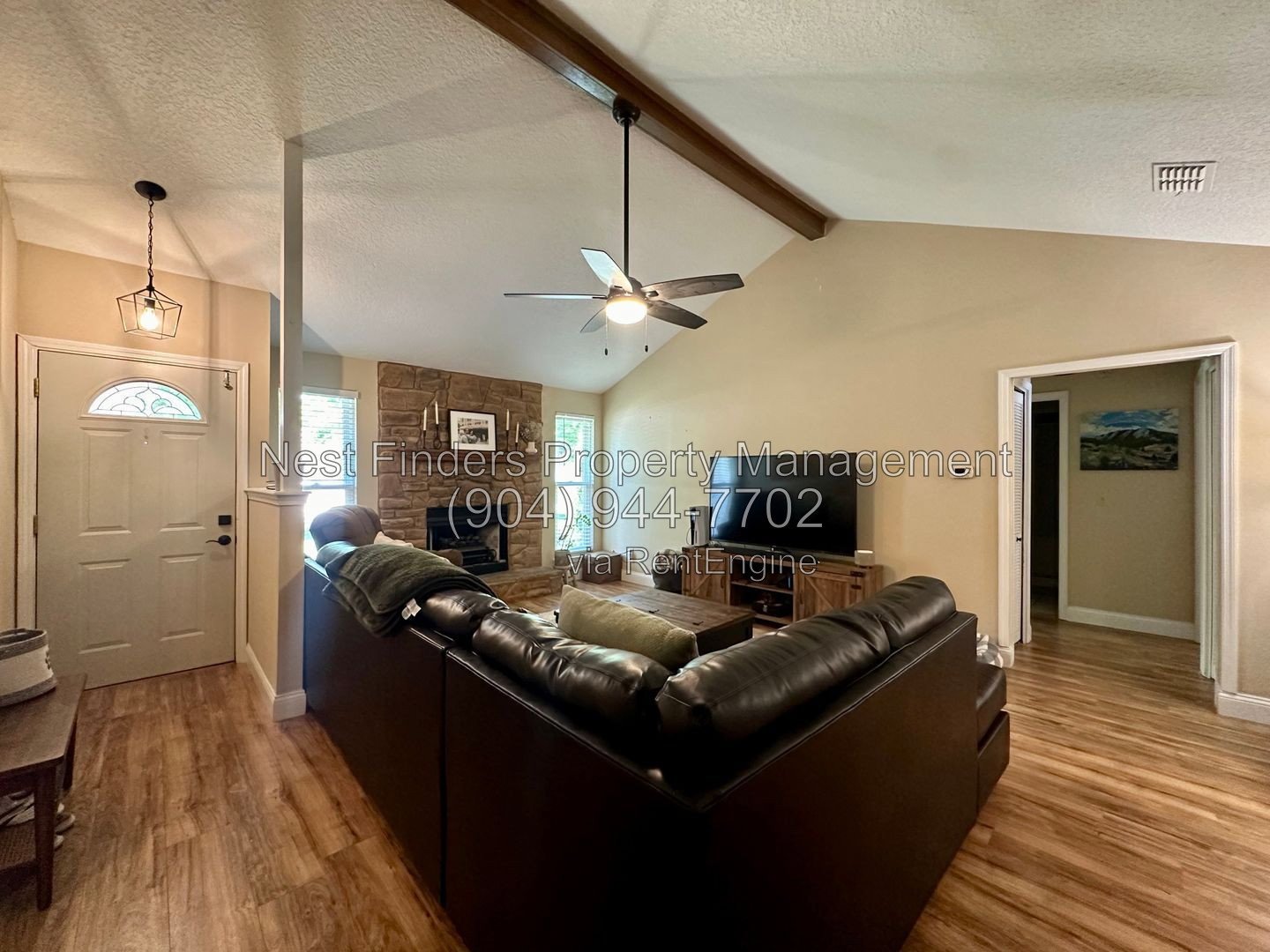 Charming, 3 bedroom / 2 bathroom home located on Spring fed lake with a dock! property image