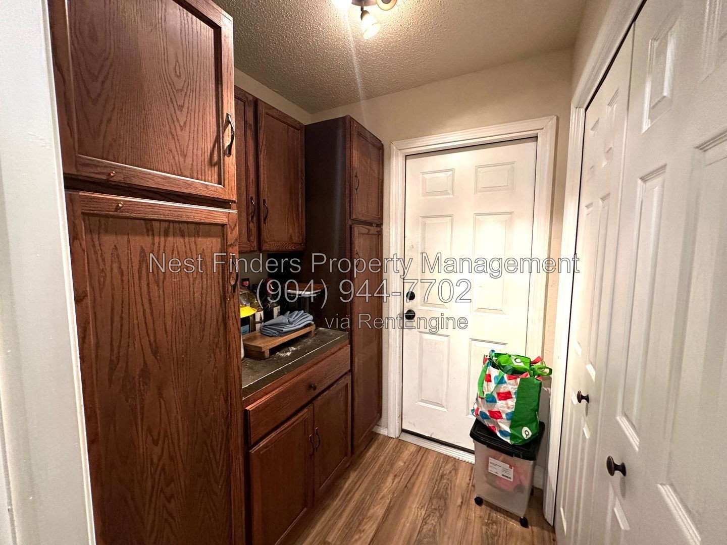Charming, 3 bedroom / 2 bathroom home located on Spring fed lake with a dock! property image