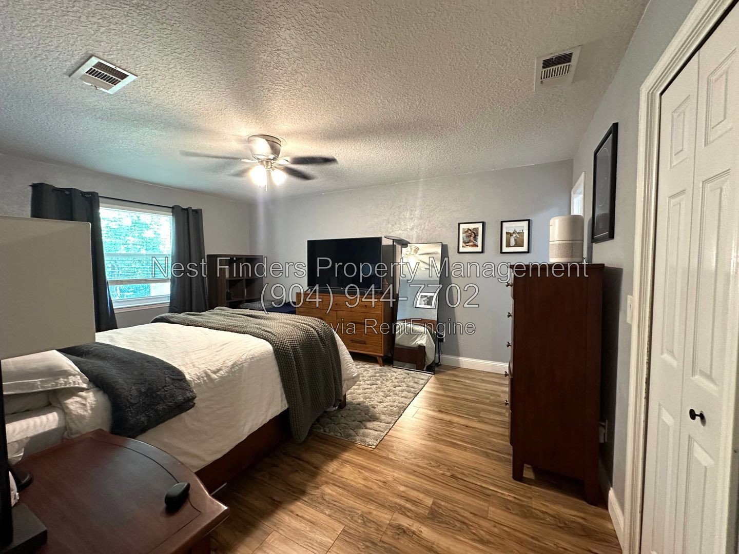 Charming, 3 bedroom / 2 bathroom home located on Spring fed lake with a dock! property image