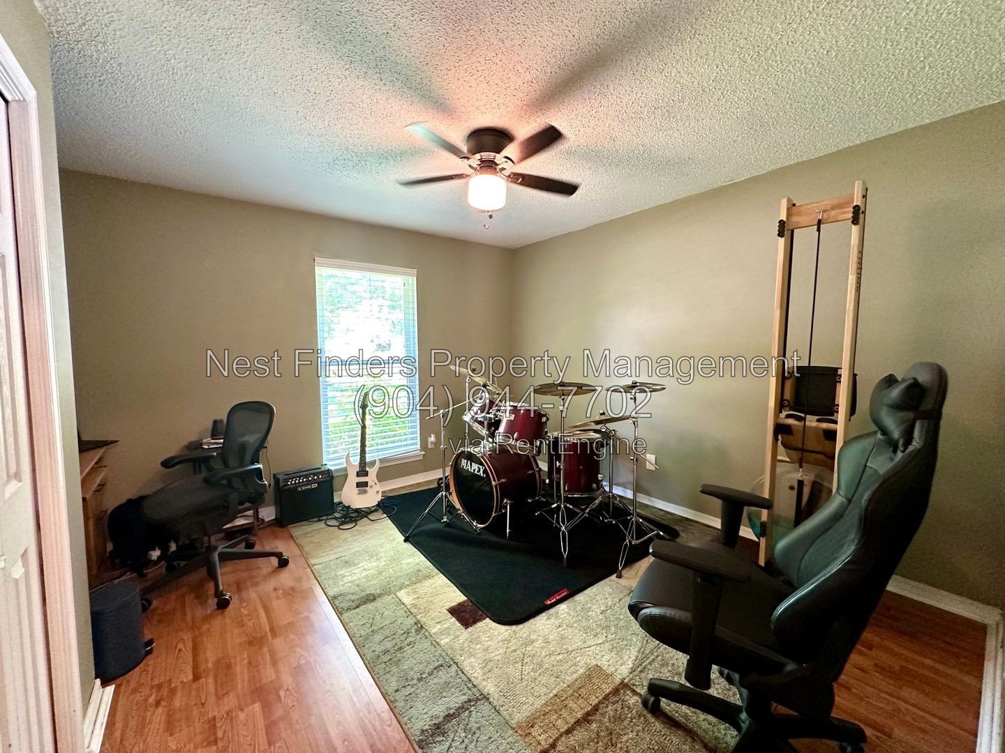 Charming, 3 bedroom / 2 bathroom home located on Spring fed lake with a dock! property image