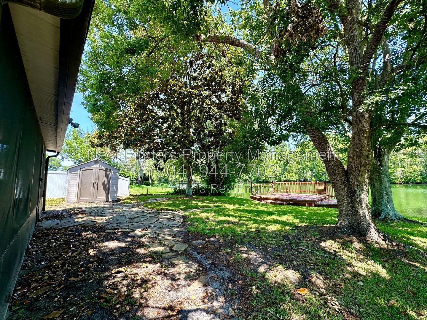 Charming, 3 bedroom / 2 bathroom home located on Spring fed lake with a dock! property image