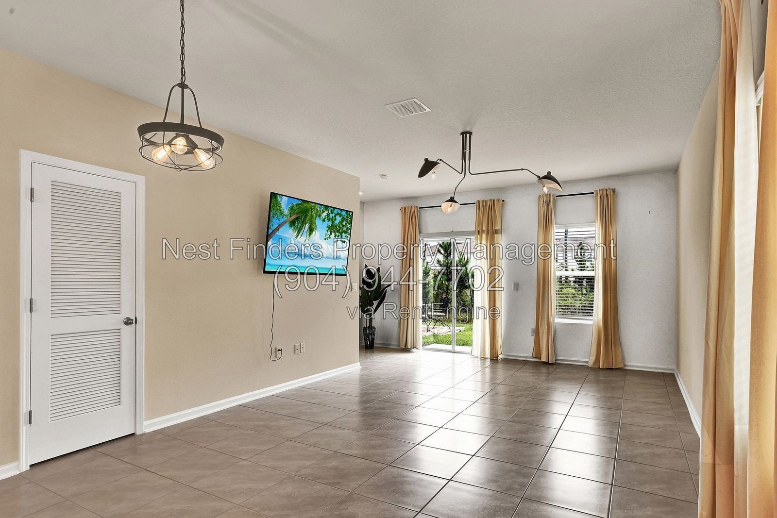 Beautiful 3-Bedroom Townhome for Rent in Waterford Lakes at Silverleaf! property image
