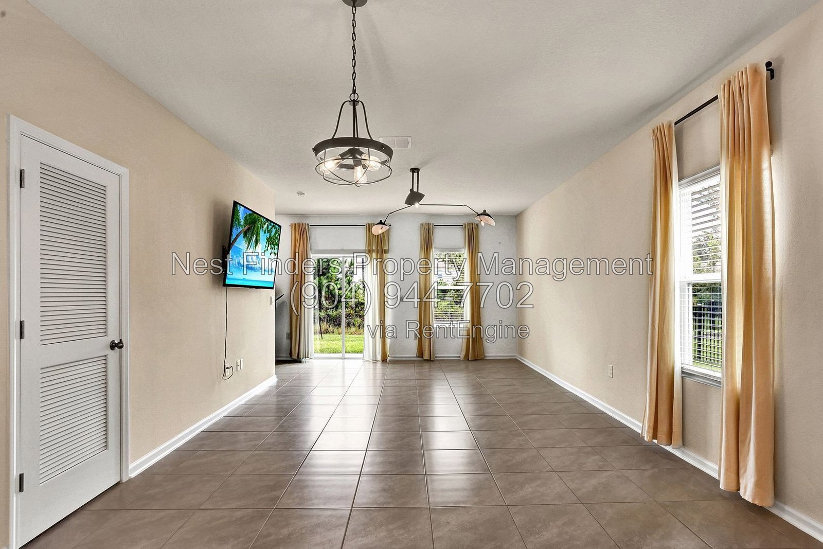 Beautiful 3-Bedroom Townhome for Rent in Waterford Lakes at Silverleaf! property image