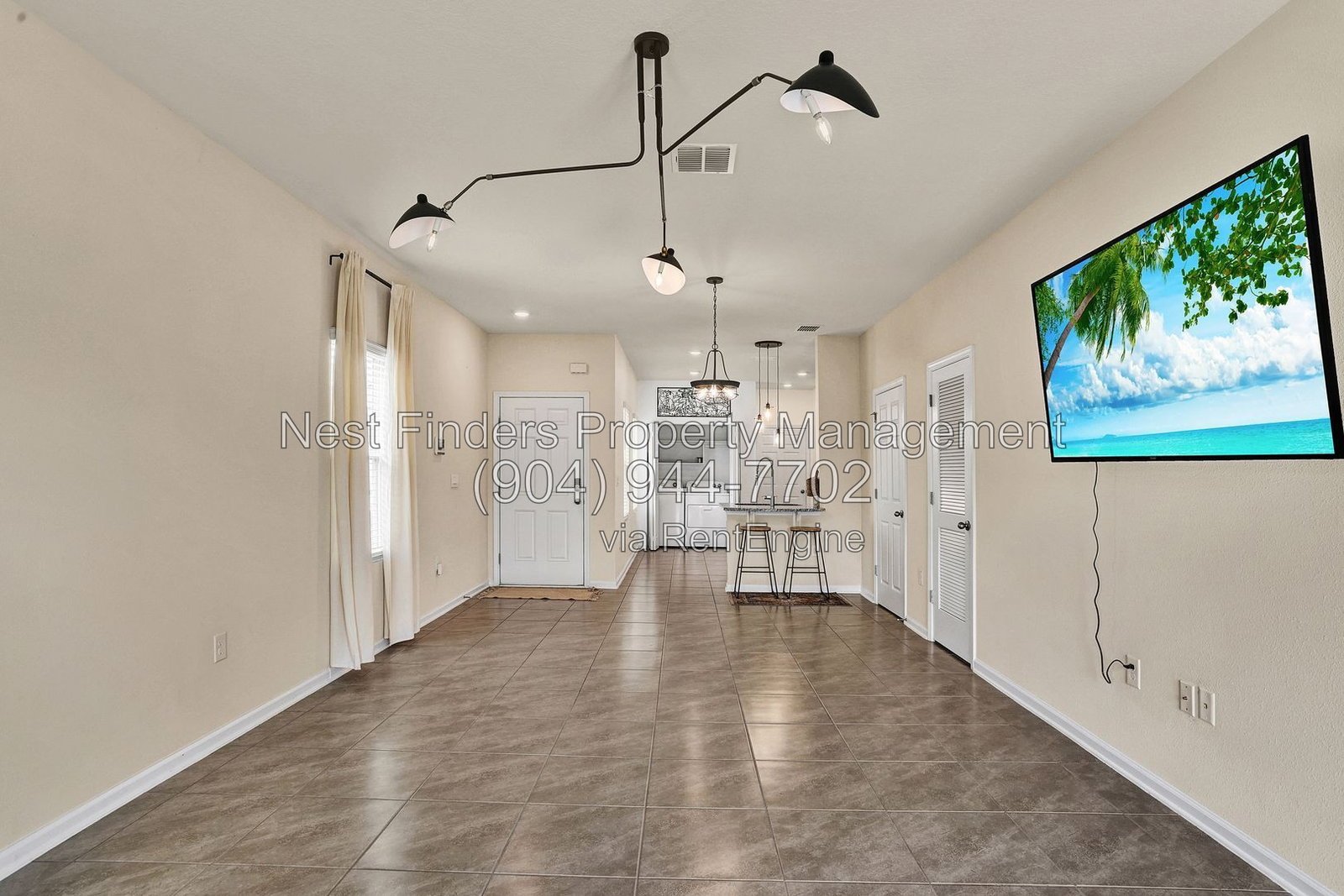 Beautiful 3-Bedroom Townhome for Rent in Waterford Lakes at Silverleaf! property image